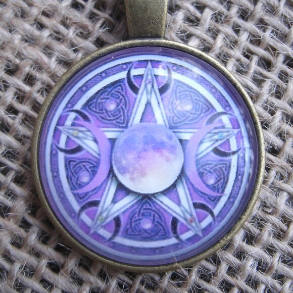 Goddess Symbol Pentacle Glass Cabochon Pendant Necklace - Picture 2 of 12